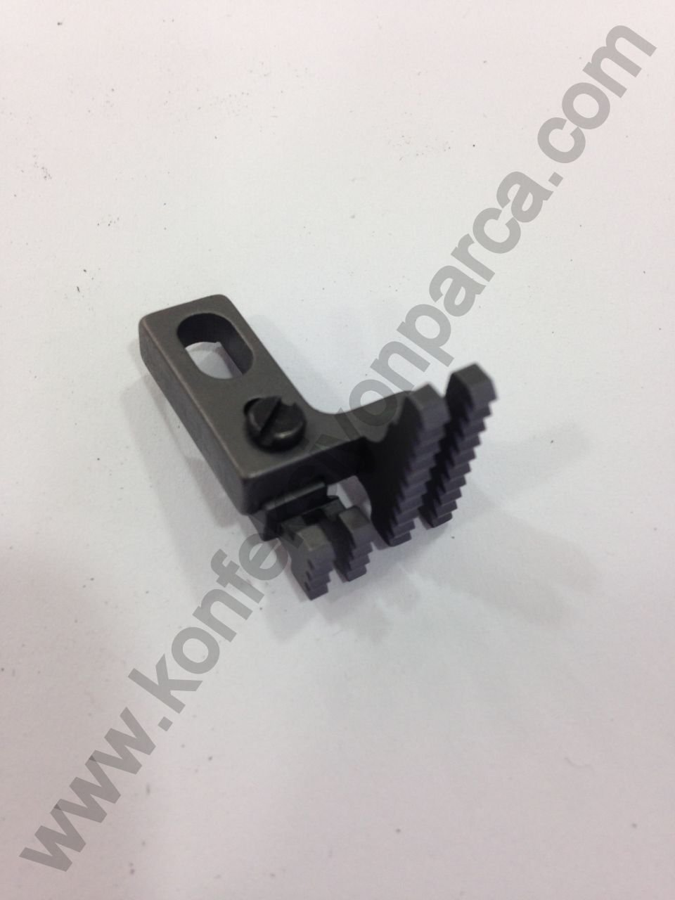 146744-001  Brother 531 Overlok 4 İplik Arka Dişli