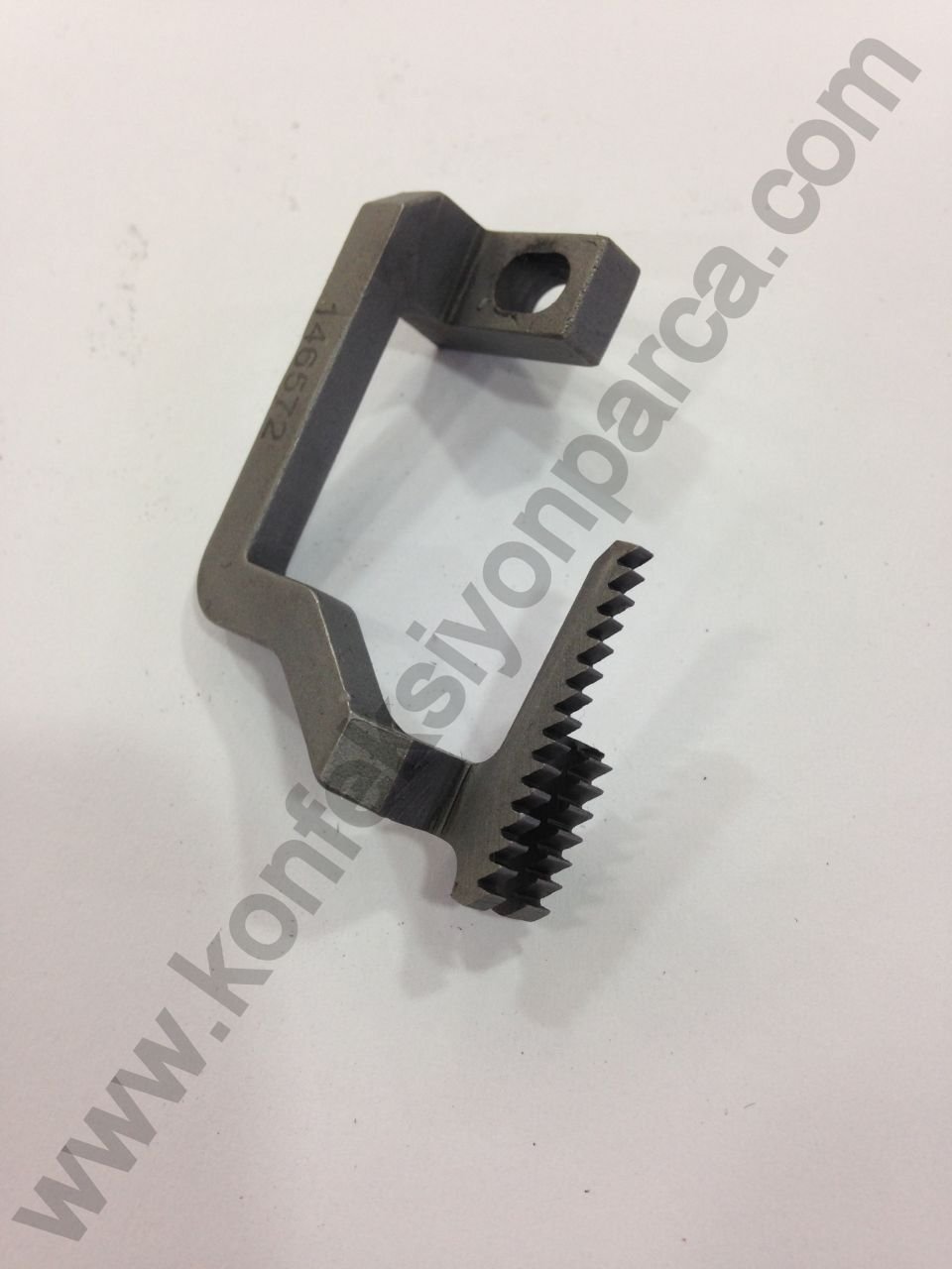 146572-001  Brother 551 Overlok 5 İplik Penye Ön Dişli
