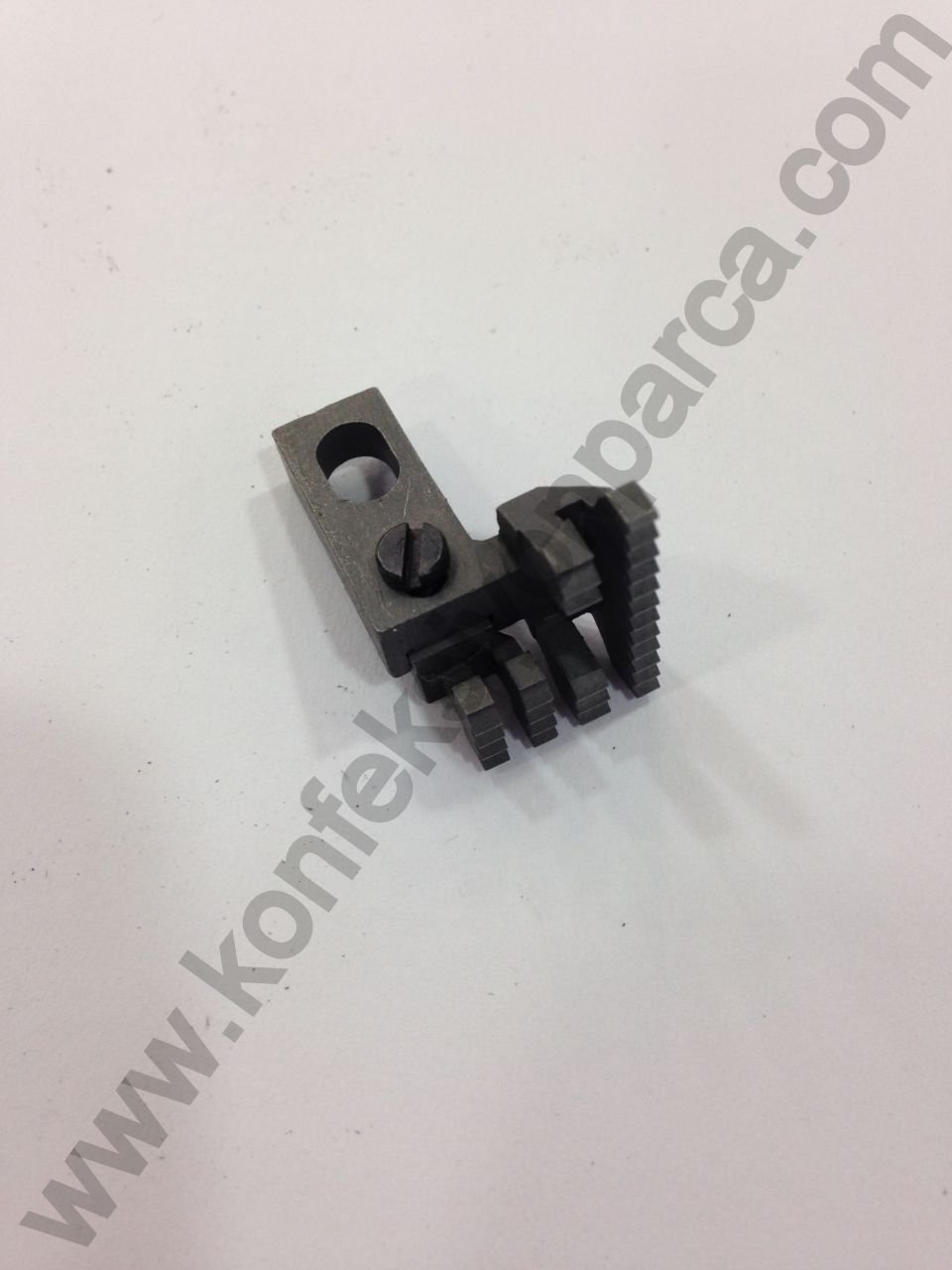 146567-001 Brother 551 Overlok 5 İplik Penye Arka Dişli