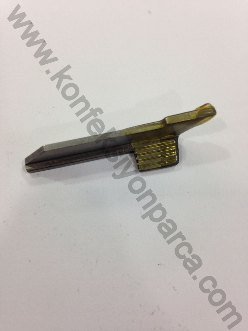 S20897-001 Üst Köşeli Bıçak Orta